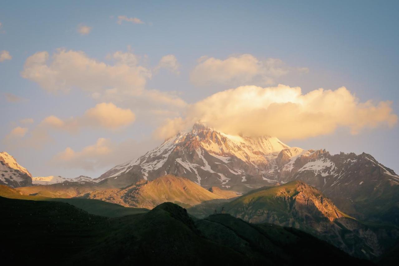 Heaven Hill Hotel Kazbegi Exterior photo