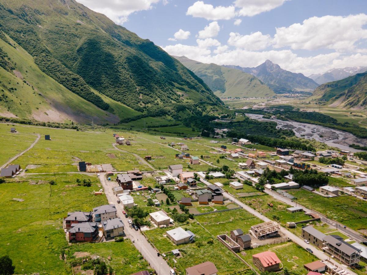 Heaven Hill Hotel Kazbegi Exterior photo