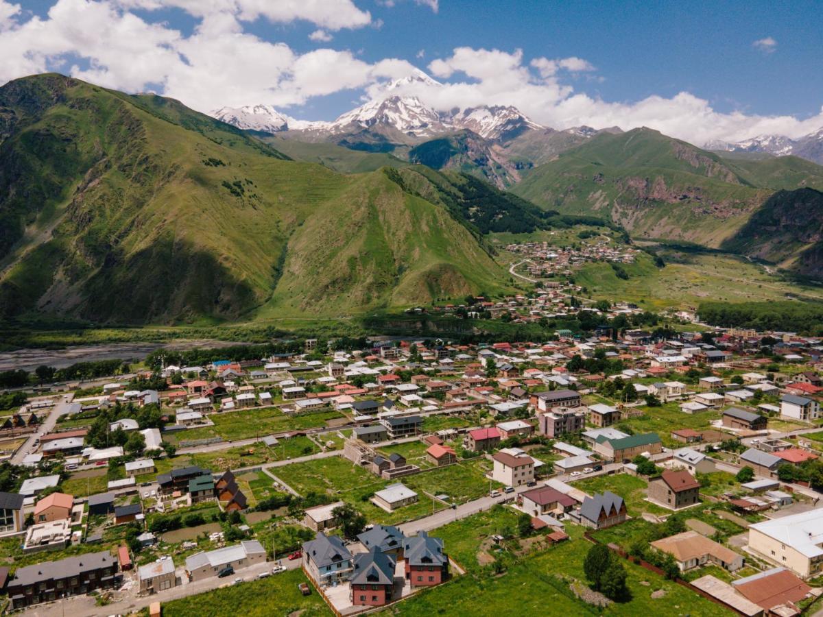 Heaven Hill Hotel Kazbegi Exterior photo