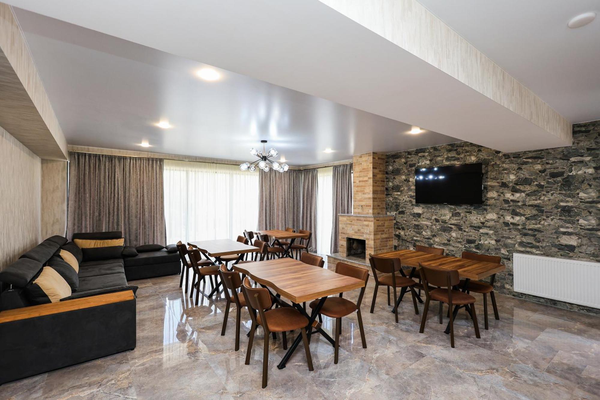 Heaven Hill Hotel Kazbegi Exterior photo